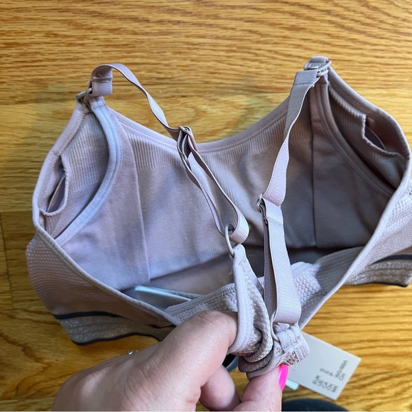 H&M mama nursing bra medium support wireless size small - Picture 3 of 5
